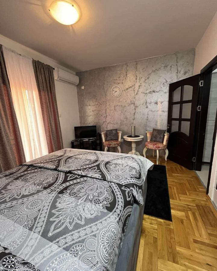 פודגוריצה Studio Place 8 מראה חיצוני תמונה
